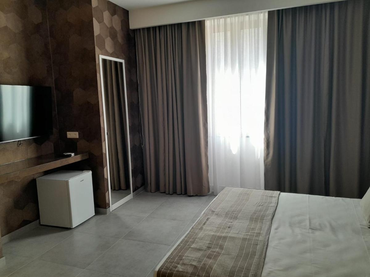Baaria House Hotel Barcellona-Pozzo di Gotto Dış mekan fotoğraf