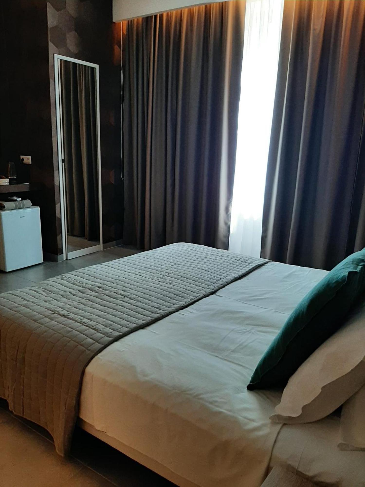 Baaria House Hotel Barcellona-Pozzo di Gotto Dış mekan fotoğraf
