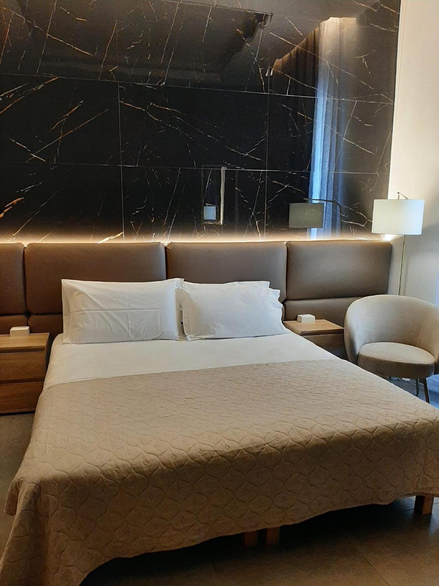 Baaria House Hotel Barcellona-Pozzo di Gotto Dış mekan fotoğraf